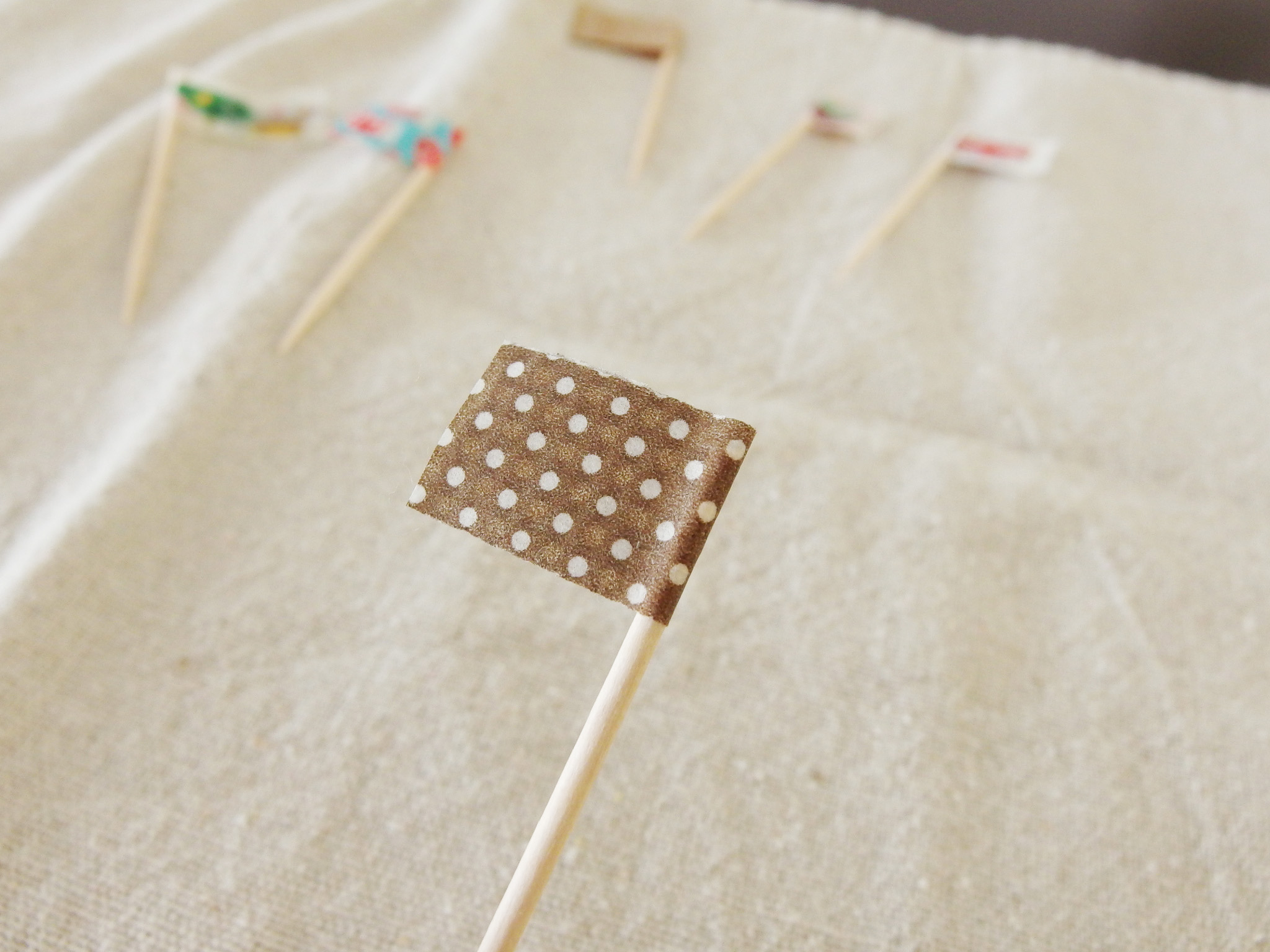 マスキングテープで可愛いピック】お子様ランチの旗を簡単手作り | エンジョイ子育て生活